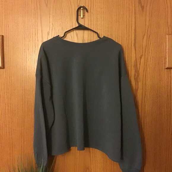 NWOT Pink Floyd Band Crop Sweatshirt Drop Sleeve Gray size- EXTRA LARGE - Picture 3 of 3